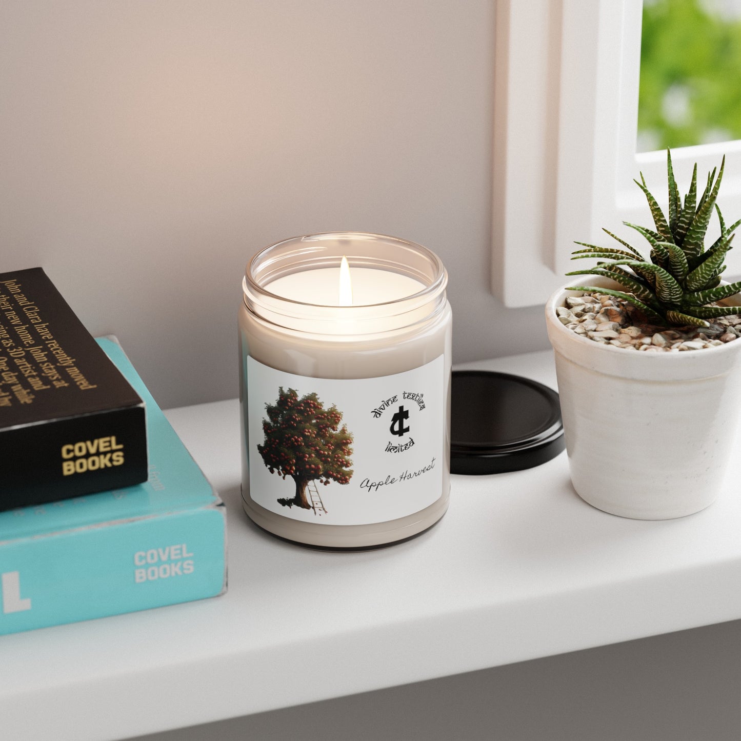 Divine Glow: Aromatic Soy Wax Candle